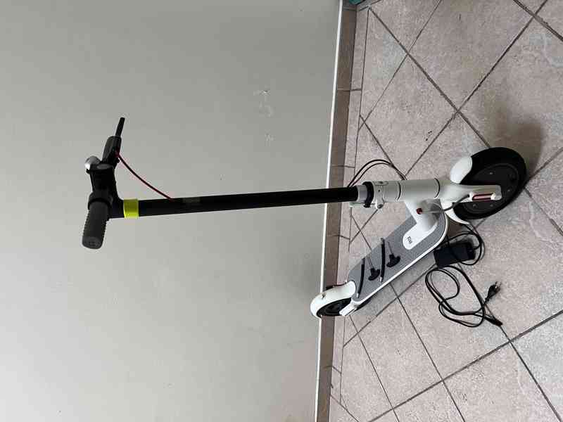 Elektrická koloběžka Xiaomi Mi - foto 6