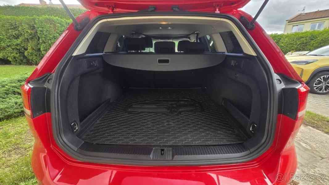 Volkswagen Passat 1,6   TDI, automat 2017 - foto 5