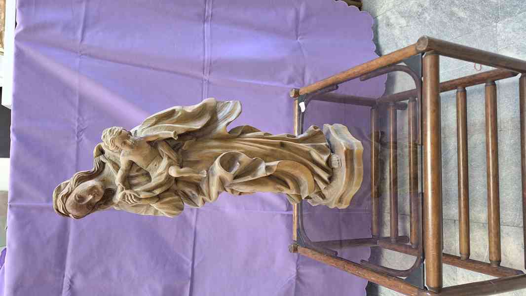 Dřevěná soška sv.Marie