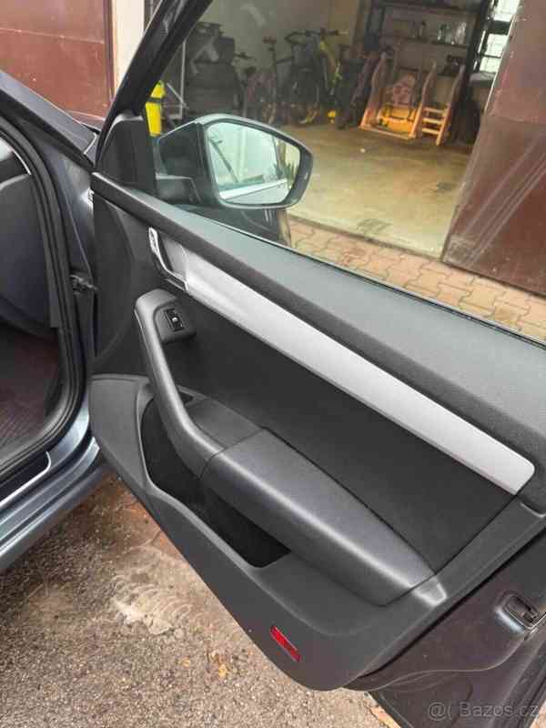 Škoda Octavia 1,6   3 styl plus - foto 9