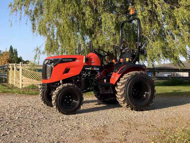 MITSUBISHI STARTRAC 26HP COMPACT TRACTOR WITH TOPPER - foto 7