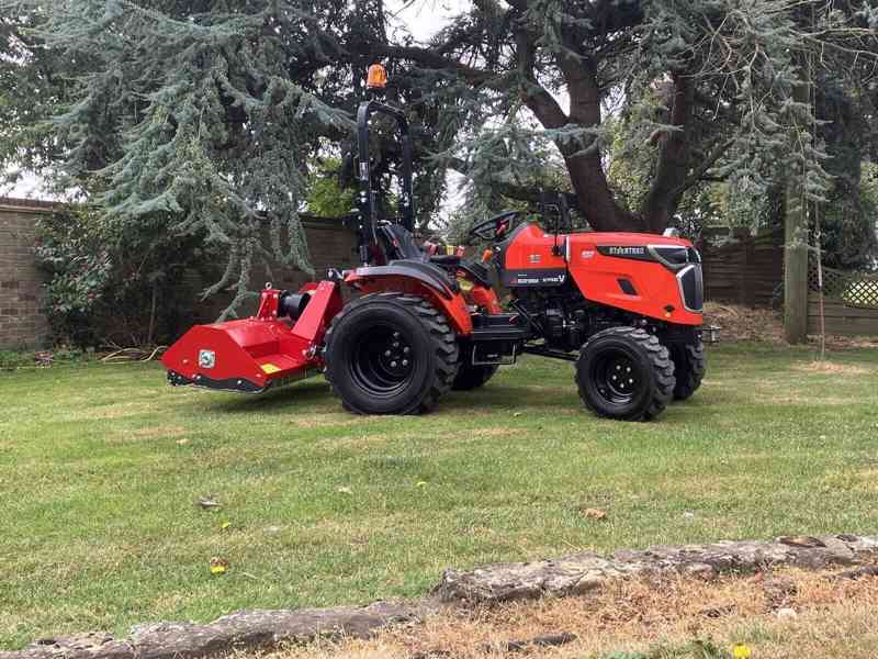 MITSUBISHI STARTRAC 26HP COMPACT TRACTOR WITH TOPPER - foto 3