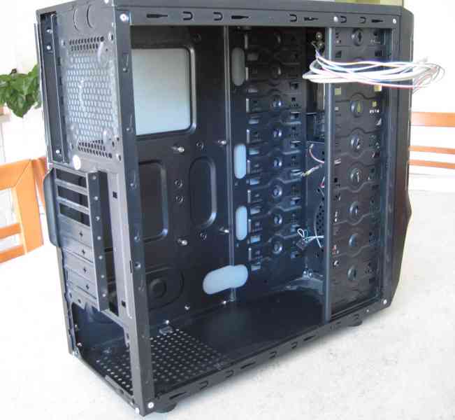 ♦️ C-TECH ♦️ CAVALIER gaming ♦️ ATX skrinka ♦️ - foto 10