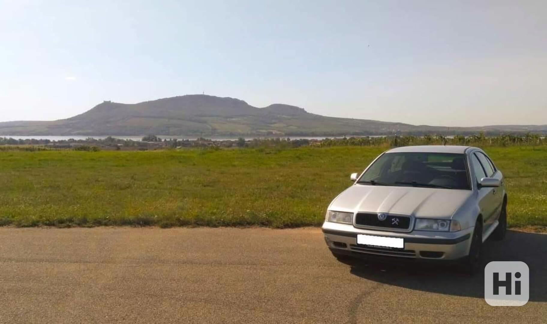 Škoda Octavia 1.6 benzin - foto 1