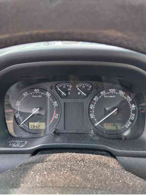 Prodej Škoda Octávia Combi 1 - foto 6