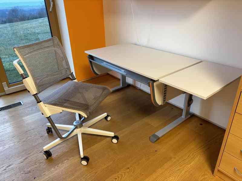 Rostoucí stůl a židle MOLL - foto 3