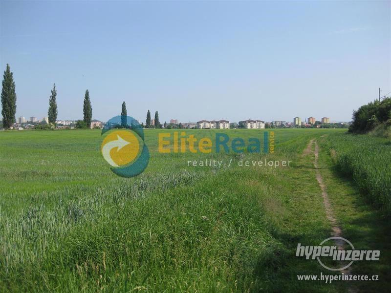 Prodej pozemku 7 707m2 Olomouc - Slavonín - foto 2