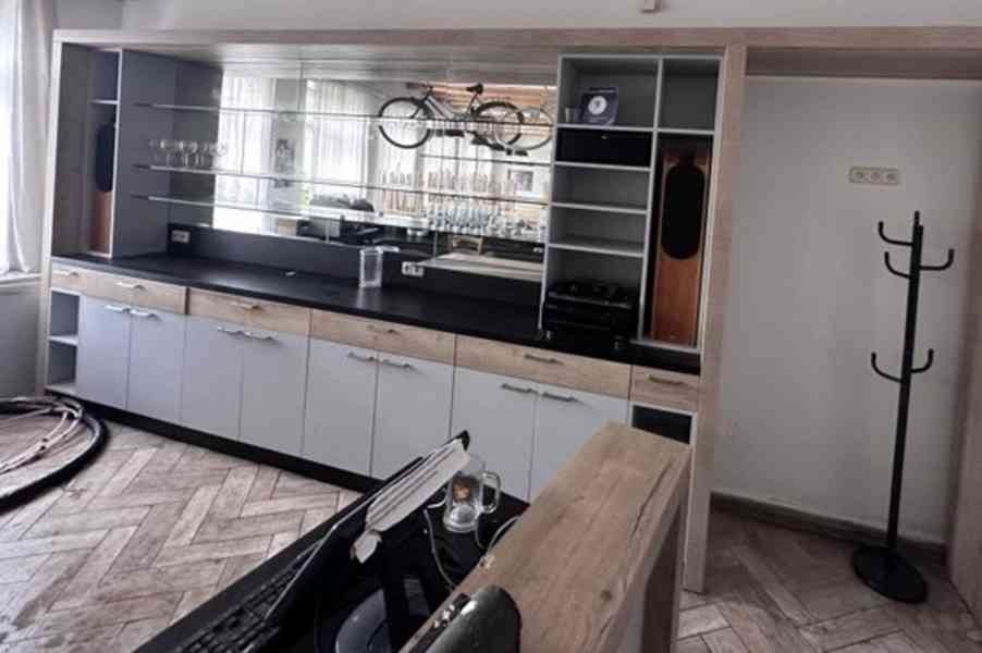 Nábytek z restaurace - foto 5