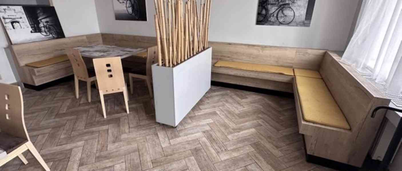Nábytek z restaurace - foto 2