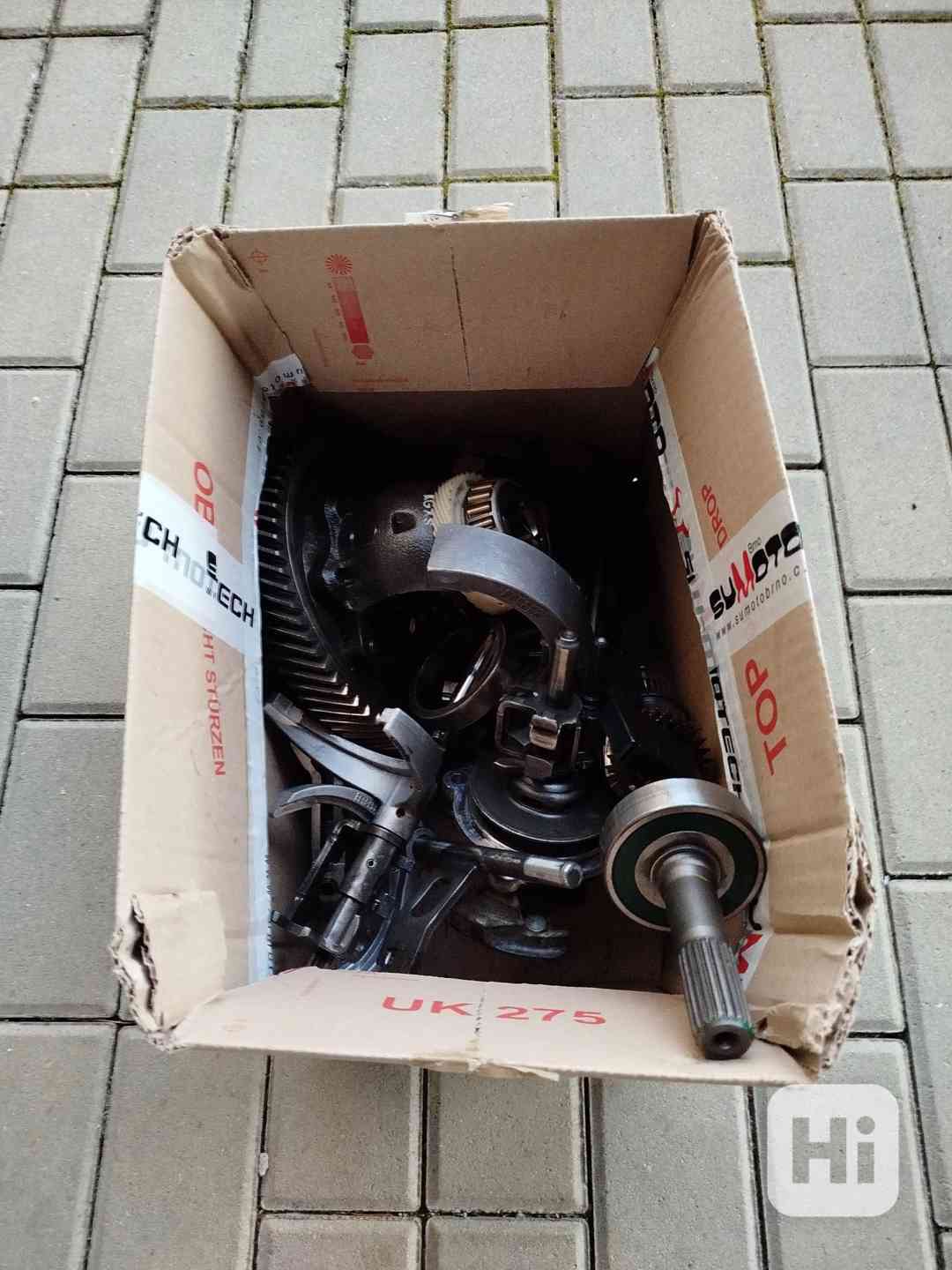 Prodám plně funkční díly do 6 rychl.man.převodovky WFJ6E. - foto 1