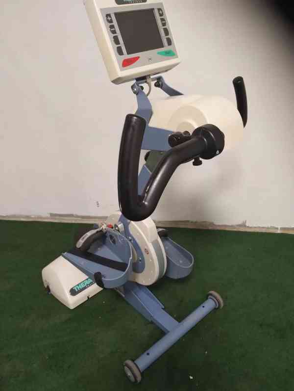 elektrický motomed známé značky Thera Vital pro nohy a ruce  - foto 4