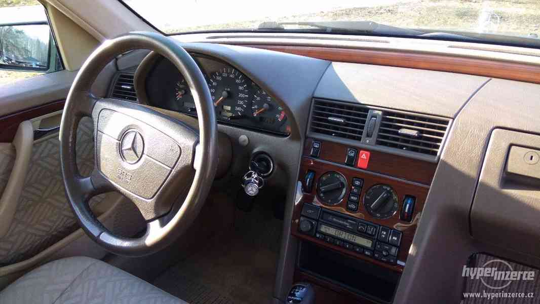 Mercedes-Benz C180 Perfektní stav - foto 7