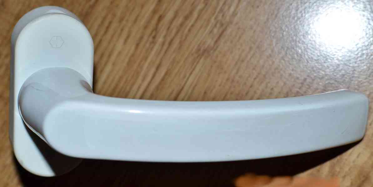 Kliky pro plastová okna a dveře - foto 7