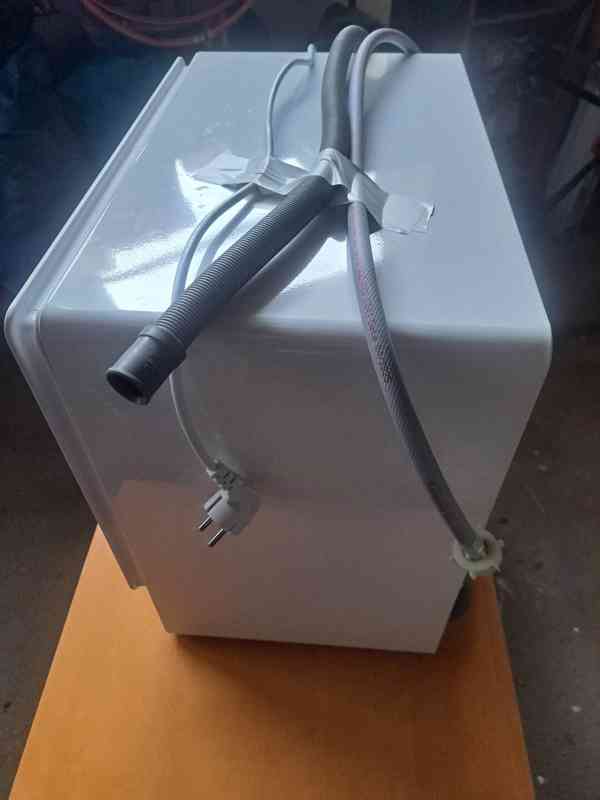 myčka na nádobí - foto 8