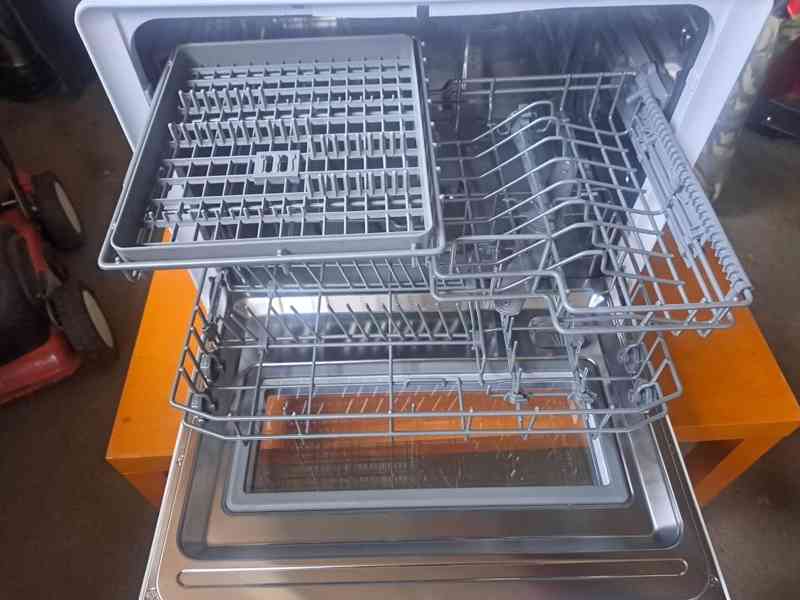 myčka na nádobí - foto 5