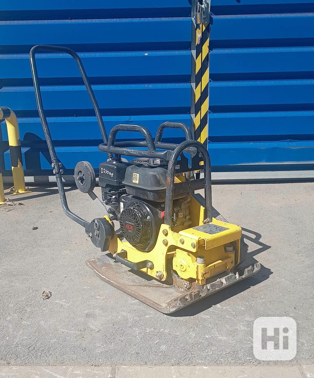 Vibrační deska Bomag BVP 18/45  - foto 1