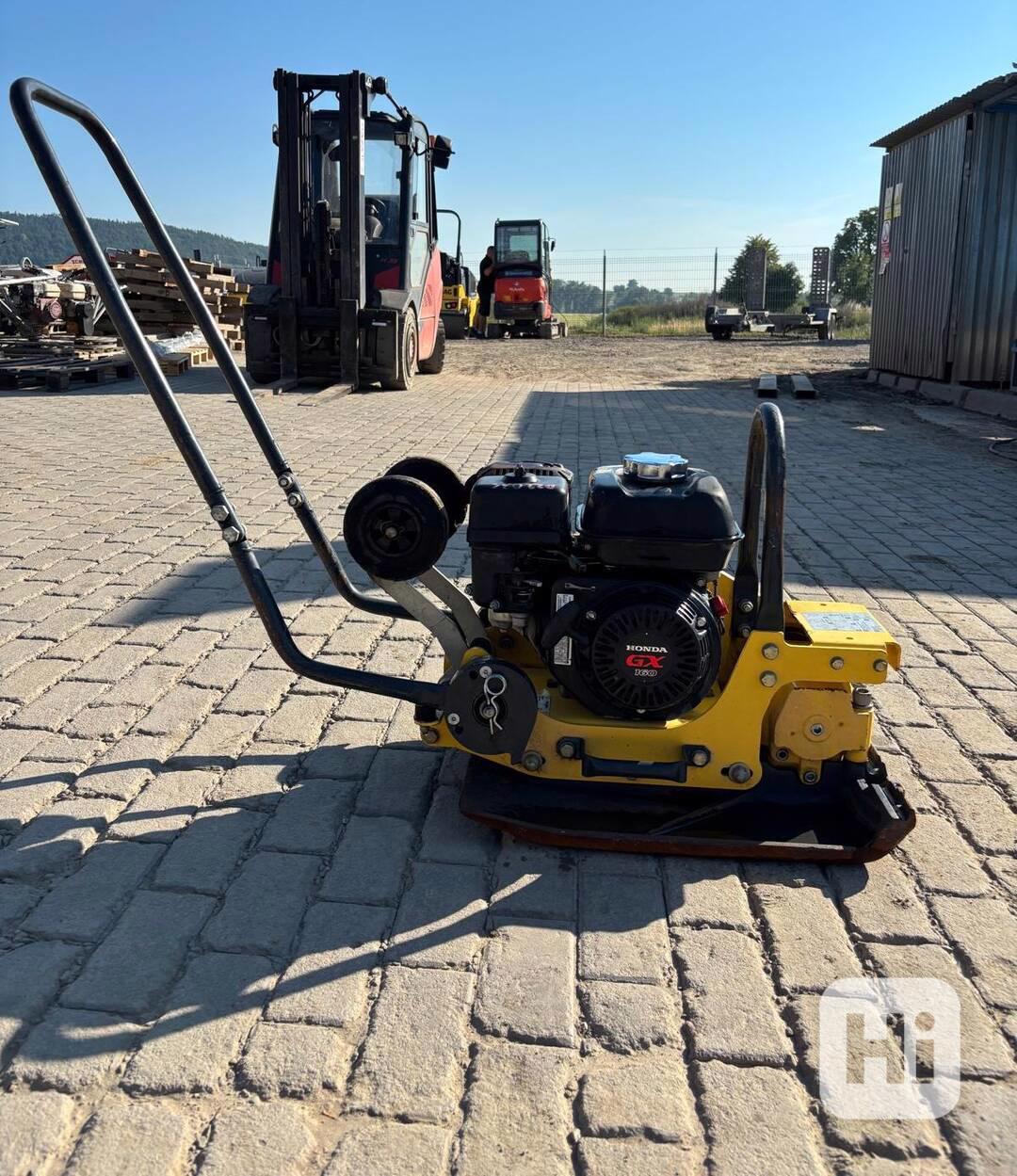 Vibrační deska Bomag BVP 18/45  - foto 1