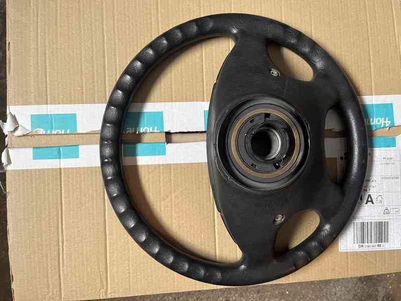 Čtyřramenný volant Škoda FELICIA - foto 4