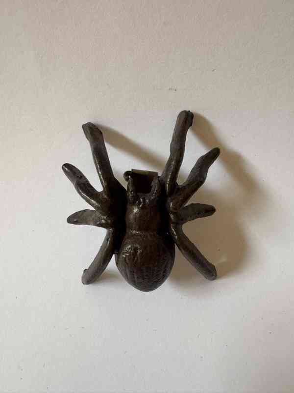 Pavouk - kovová nástěnná dekorace - foto 1