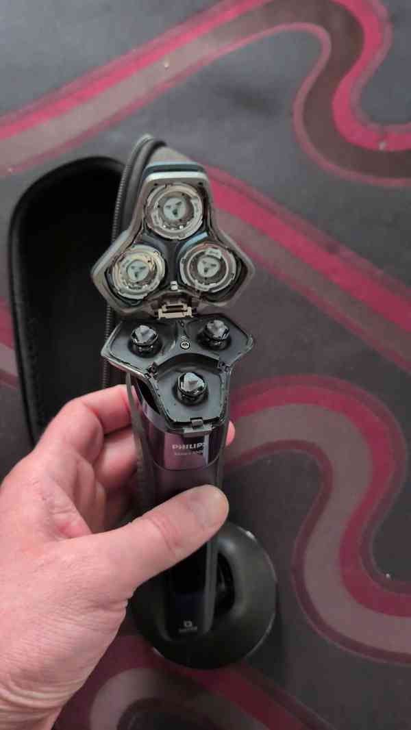 Holicí strojek Philips Series 7000 S7786 - foto 6