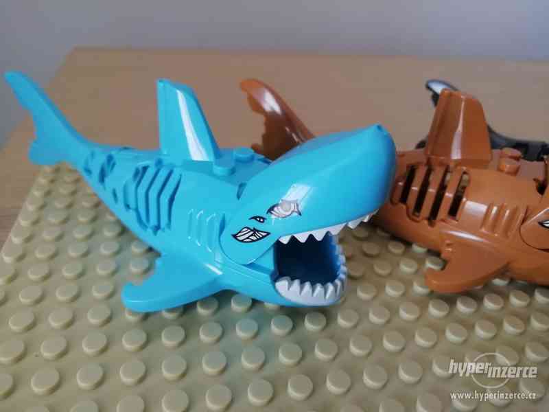 Figurky žraloků 3x (Piráti z Karibiku) - foto 2