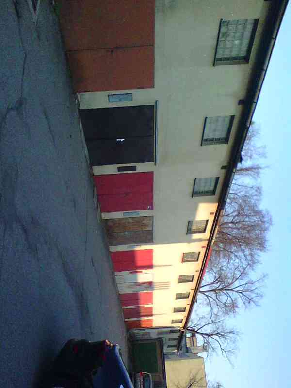 Pronajmu garáž v Blansku na Sadové - foto 4