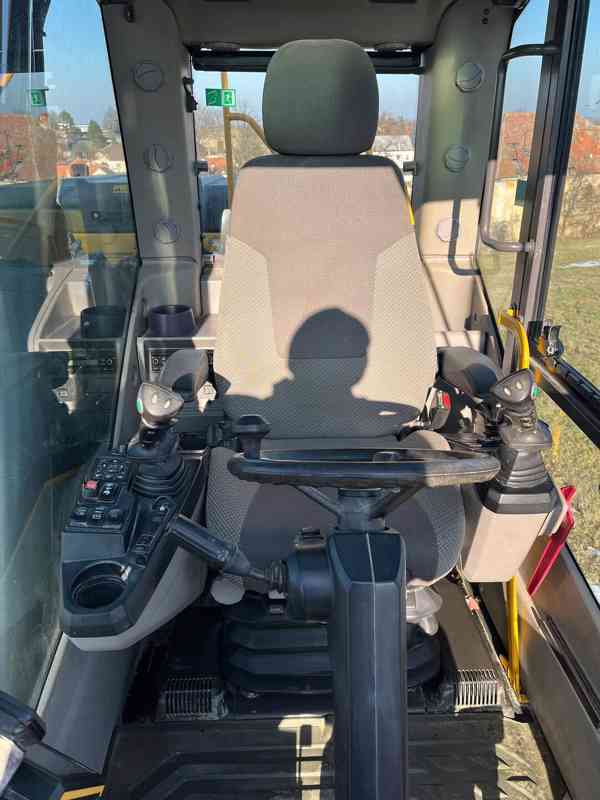 Kolové rypadlo Volvo EW180E (Možnost leasingu) - foto 7