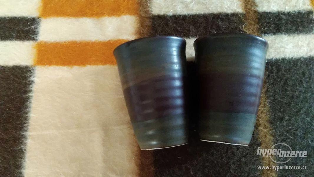 Staré dva keramické poháry - foto 2