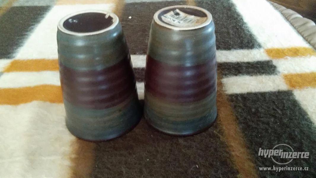 Staré dva keramické poháry - foto 3