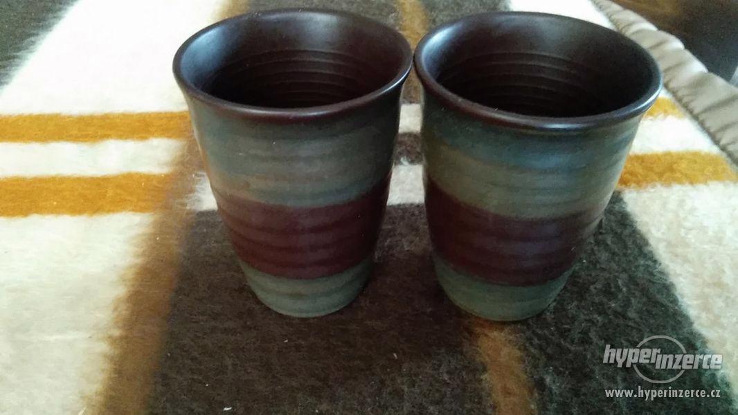 Staré dva keramické poháry - foto 5