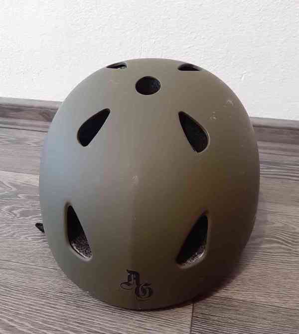 Prodám helmu vel. M - foto 2