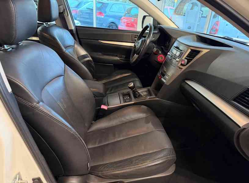 Subaru Outback 2,5i 4x4 benzín/LPG 123kw - foto 9