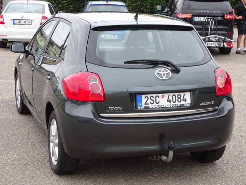 Toyota Auris 1.6 VVTi r.v.2007 (91 kw) Koupeno v ČR - foto 4