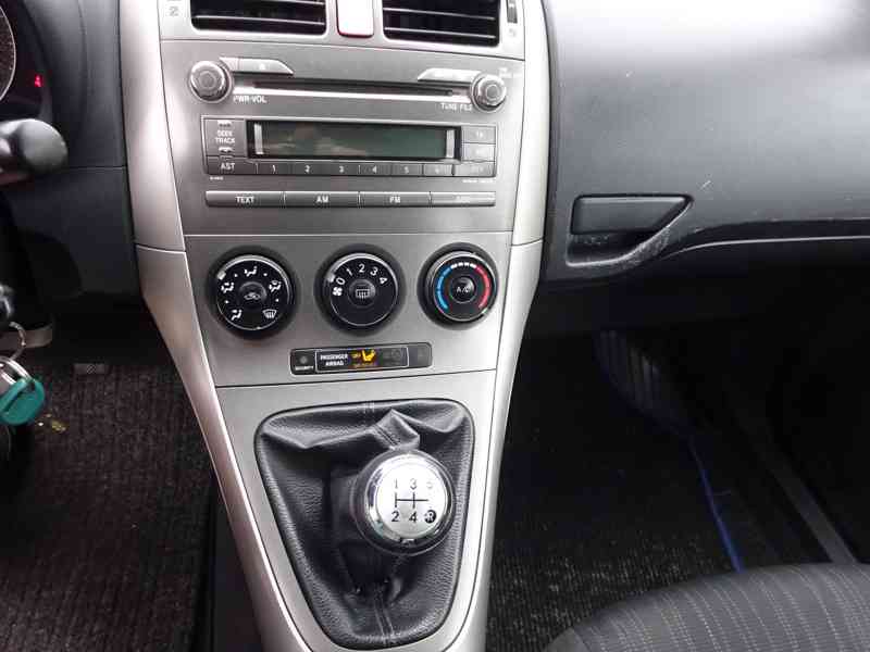 Toyota Auris 1.6 VVTi r.v.2007 (91 kw) Koupeno v ČR - foto 8
