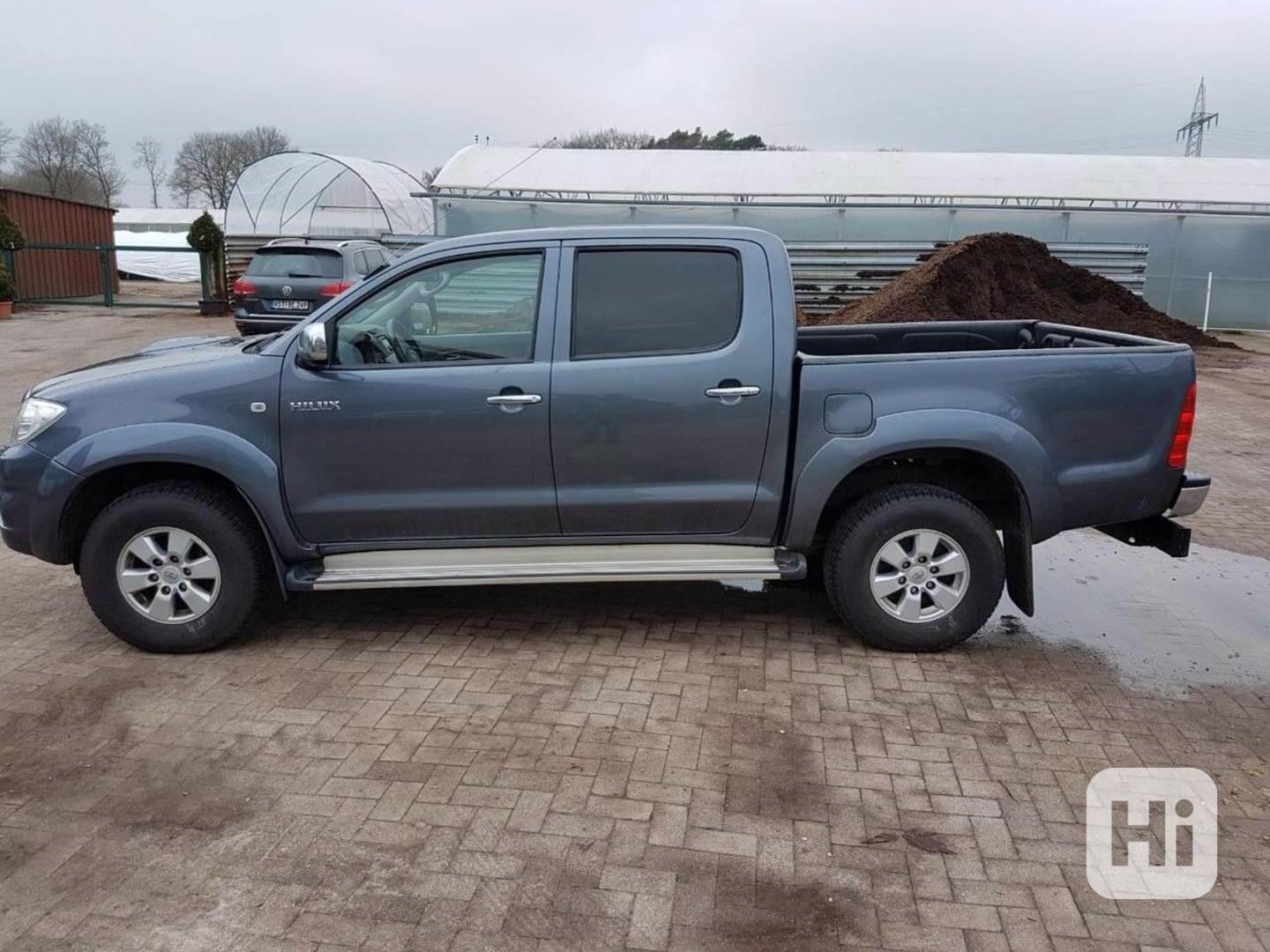 Toyota Hilux 3,0 D4D Executive 126kw - foto 1