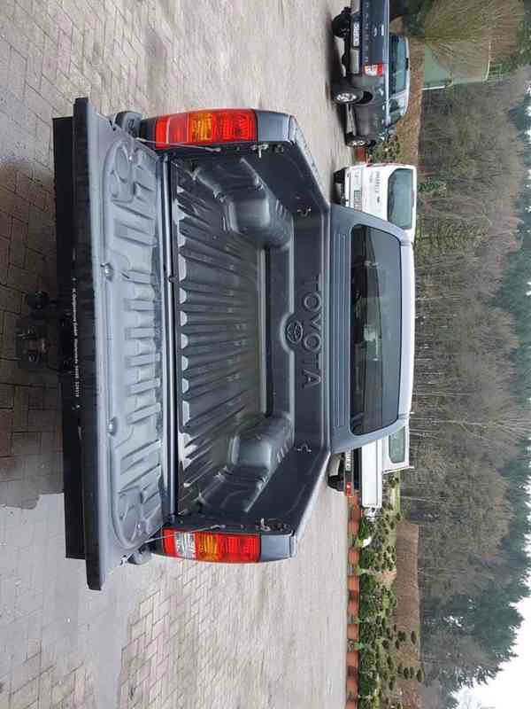 Toyota Hilux 3,0 D4D Executive 126kw - foto 3