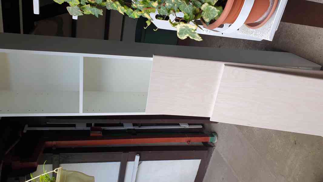 Prodám novou dvojdílnou koupelnovou skříňku. 198×35×30cm hl. - foto 4