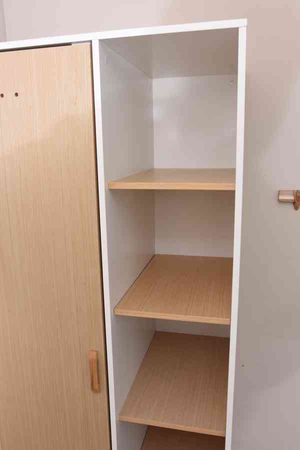 Dětská šatní skříň POPPY - bílá, skandinávský styl, Mobelix - foto 6