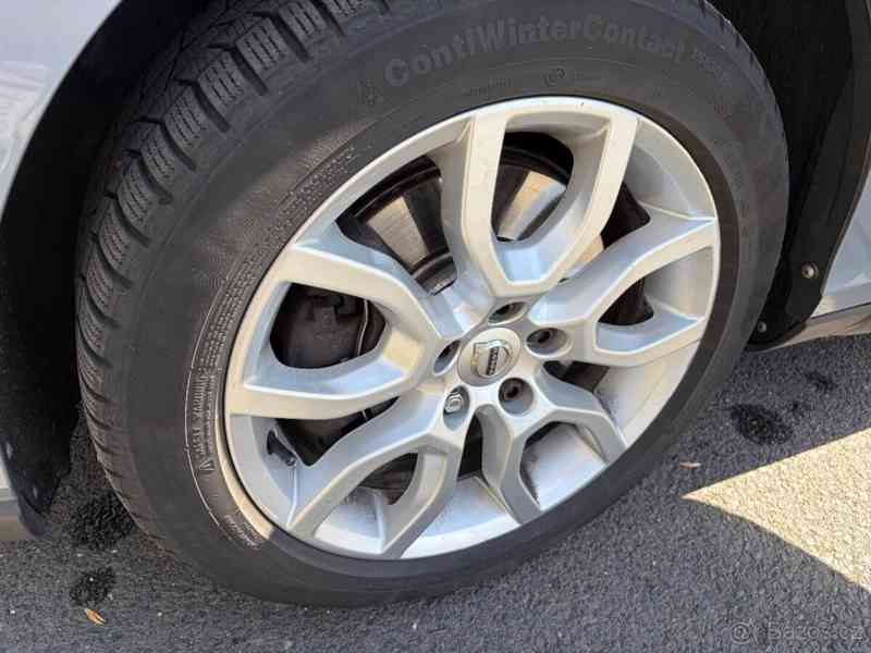 Volvo V40 2,0   D3 110kW AT Nez. Top. - foto 12