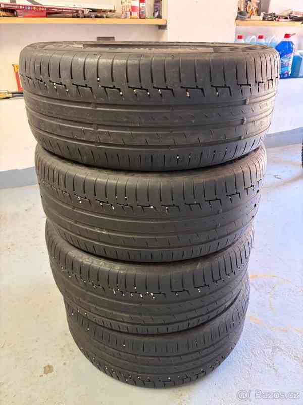 Volvo V40 2,0   D3 110kW AT Nez. Top. - foto 13