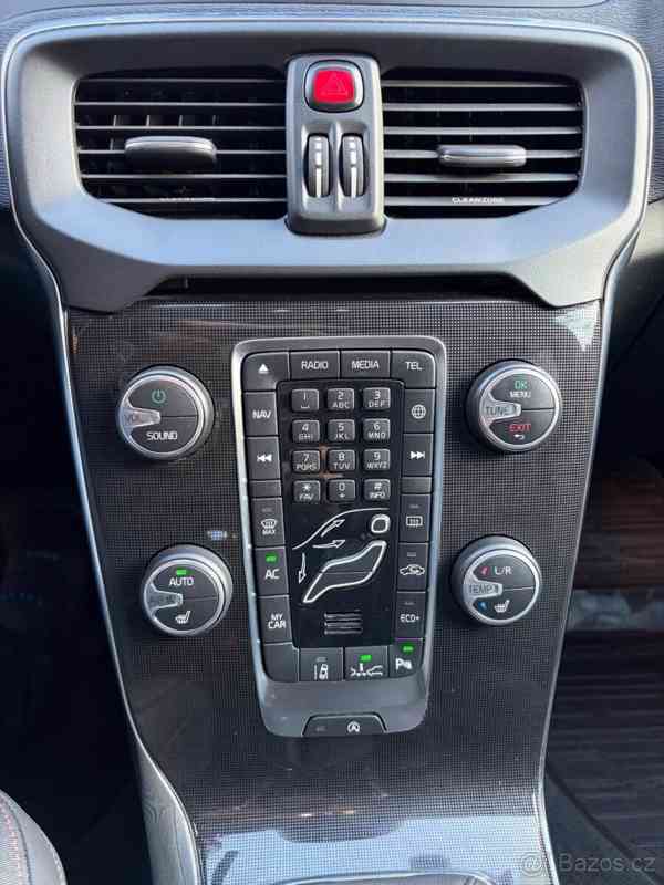 Volvo V40 2,0   D3 110kW AT Nez. Top. - foto 15