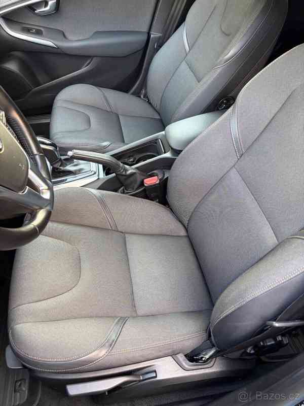 Volvo V40 2,0   D3 110kW AT Nez. Top. - foto 17
