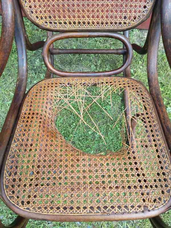Prodám starožitné houpací křeslo Thonet  - foto 3