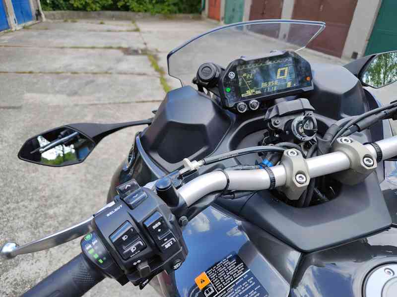 Yamaha Niken 850 - původ ČR  - foto 8