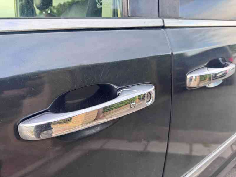 Chrysler Town Country 3,6 LPG Limited DVD 2012 - foto 20