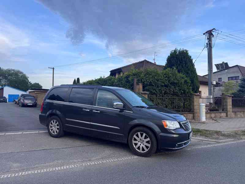 Chrysler Town Country 3,6 LPG Limited DVD 2012 - foto 1