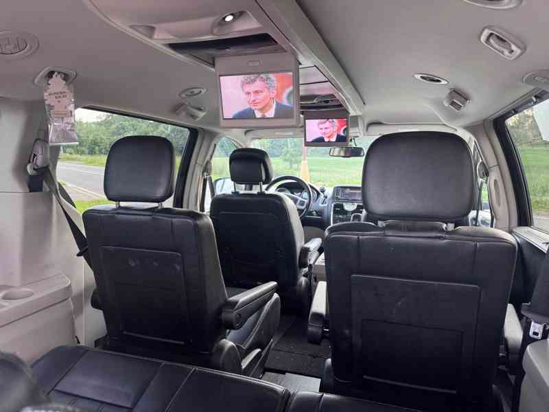 Chrysler Town Country 3,6 LPG Limited DVD 2012 - foto 6