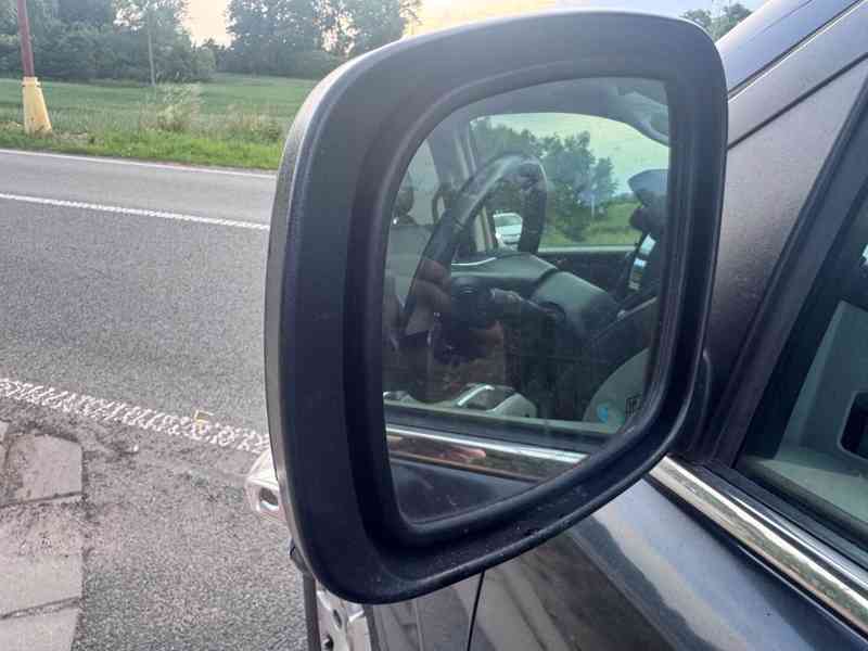 Chrysler Town Country 3,6 LPG Limited DVD 2012 - foto 19