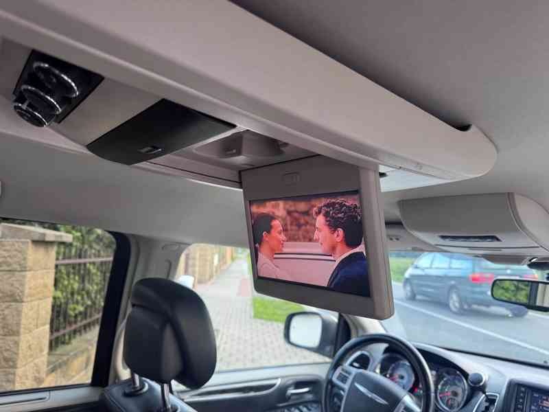 Chrysler Town Country 3,6 LPG Limited DVD 2012 - foto 10