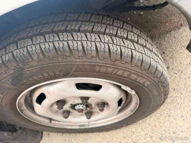 Ford Transit 2,2   300 L - foto 14